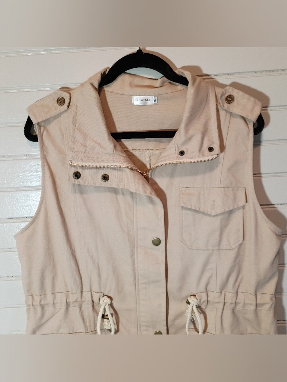 Utility/Safari Style Vest Women's XL in Khaki Stone Color Qearal Outdoor